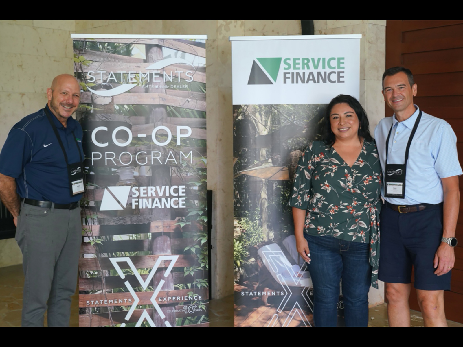 2021-Daltile Statement Dealer's Conference display group